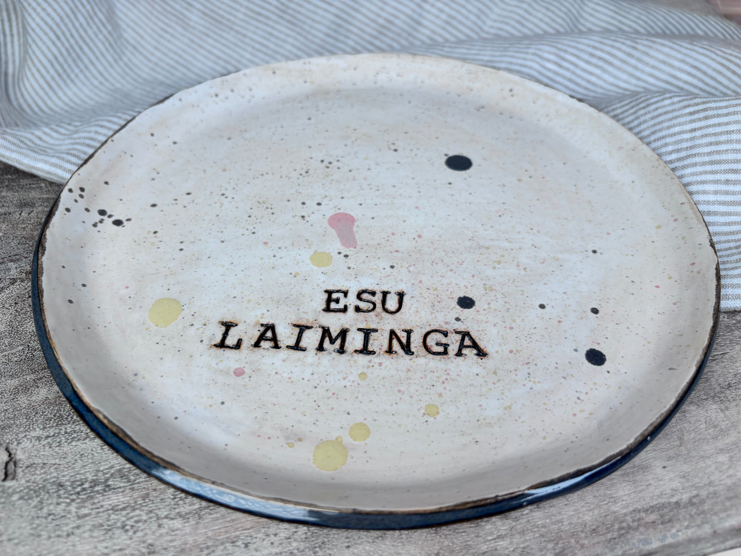 Keraminė lėkštė „esu laiminga“